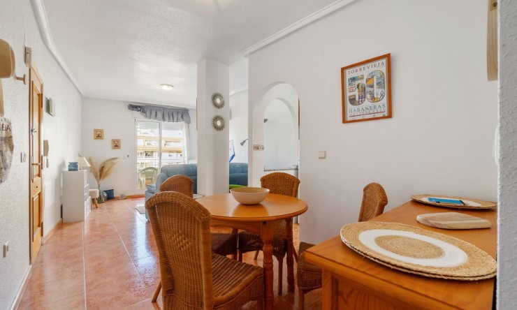 Re-Sale - Apartment - Torrevieja - Torrevieja - Centre