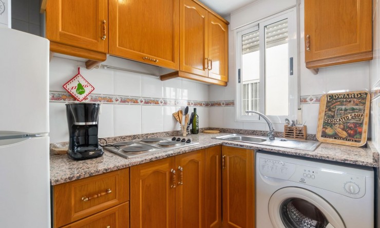 Re-Sale - Apartment - Torrevieja - Torrevieja - Centre