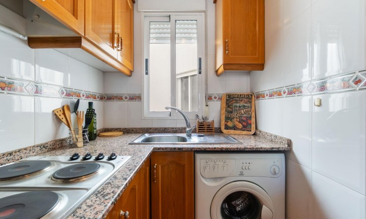 Re-Sale - Apartment - Torrevieja - Torrevieja - Centre