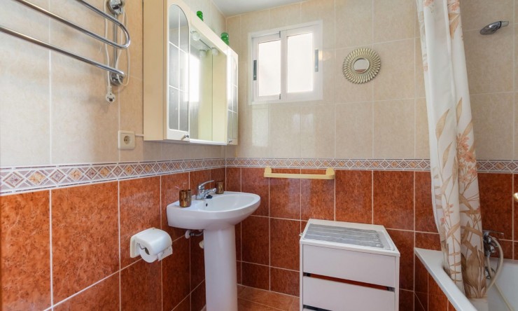 Re-Sale - Apartment - Torrevieja - Torrevieja - Centre