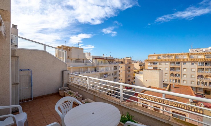 Re-Sale - Apartment - Torrevieja - Torrevieja - Centre