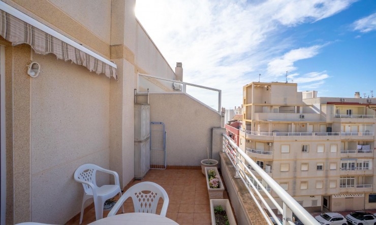 Re-Sale - Apartment - Torrevieja - Torrevieja - Centre