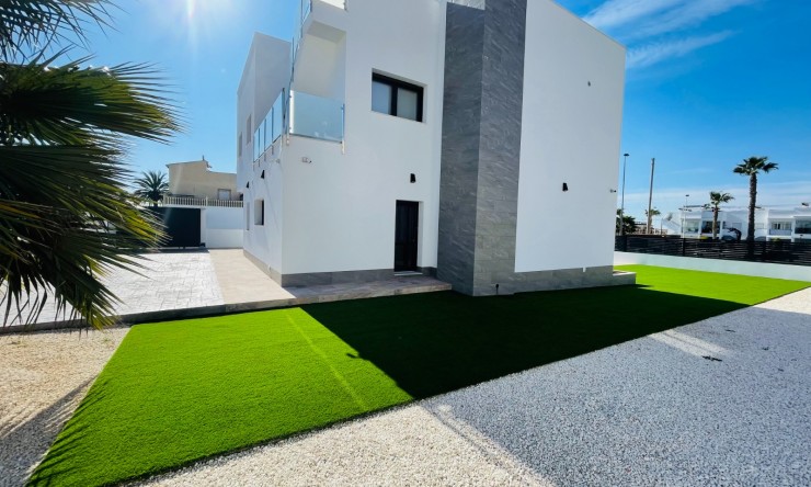 Nouveau - Villa - Torrevieja - Jardin Del Mar