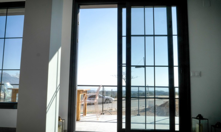 Nieuw - Halfvrijstaand - Polop