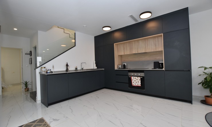 Videresalg - Frittliggende Villa - Los Montesinos - La Herrada