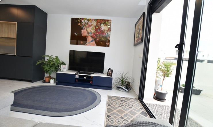 Videresalg - Frittliggende Villa - Los Montesinos - La Herrada