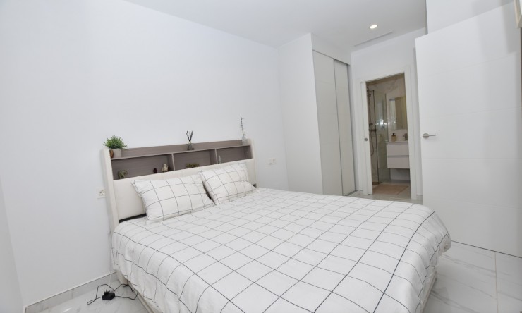 Videresalg - Frittliggende Villa - Los Montesinos - La Herrada