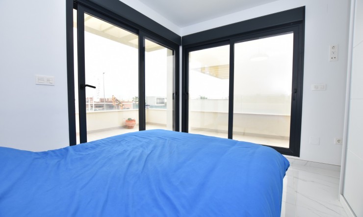 Videresalg - Frittliggende Villa - Los Montesinos - La Herrada