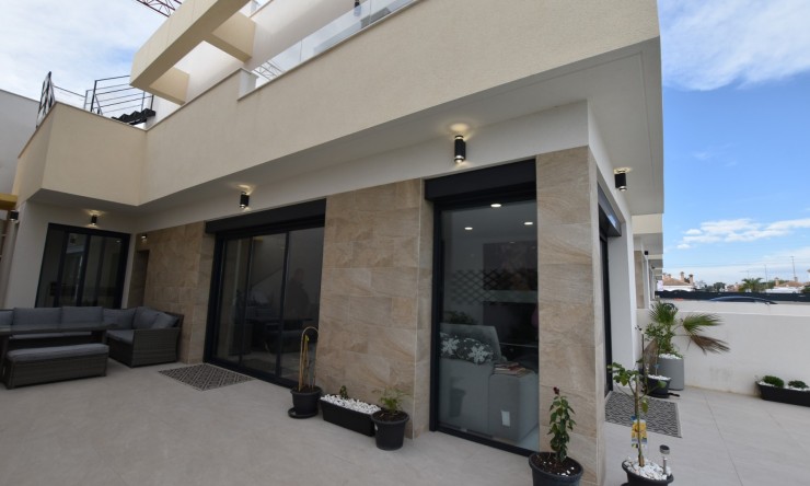 Videresalg - Frittliggende Villa - Los Montesinos - La Herrada