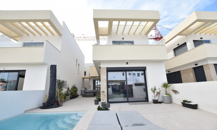 Videresalg - Frittliggende Villa - Los Montesinos - La Herrada