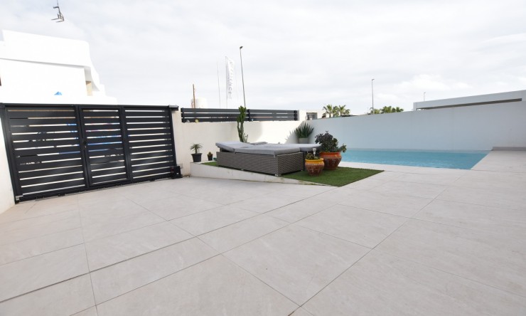 Videresalg - Frittliggende Villa - Los Montesinos - La Herrada