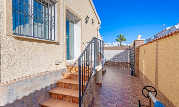 Re-Sale - Detached Villa - Ciudad Quesada - Doña pepa