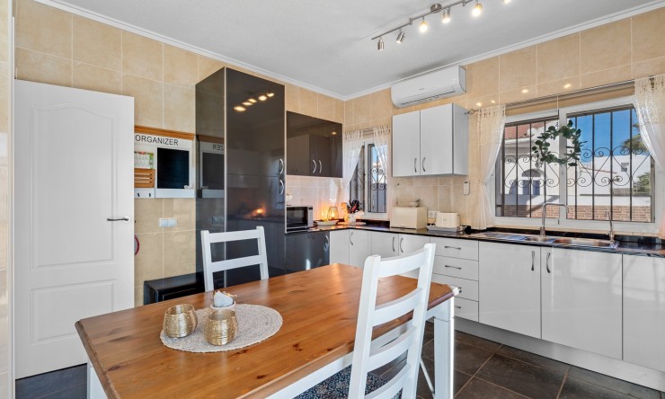 Re-Sale - Detached Villa - Ciudad Quesada - Doña pepa