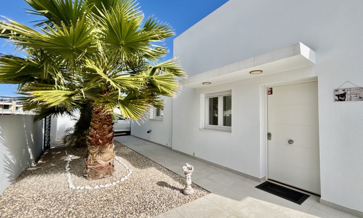 Nye - Frittliggende Villa - Binijófar