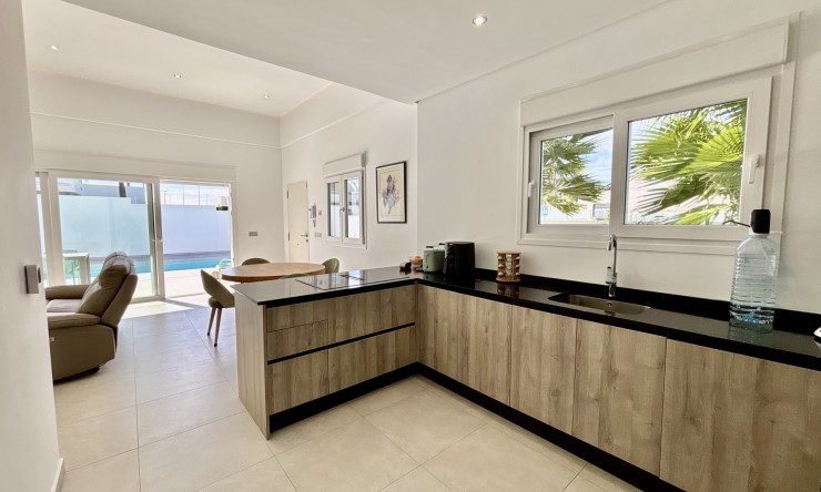 Nye - Frittliggende Villa - Binijófar