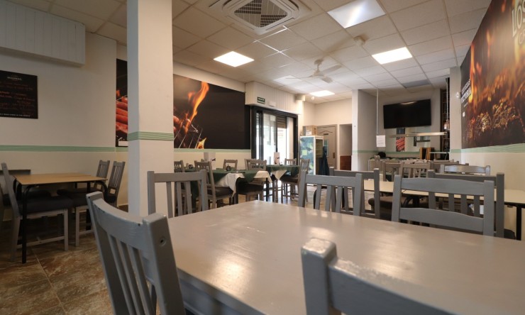 Commercial - Commercial - Catral - Catral - Town