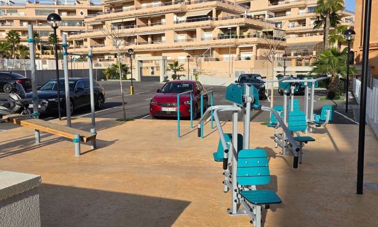 Re-Sale - Apartment - Orihuela Costa - Villamartin