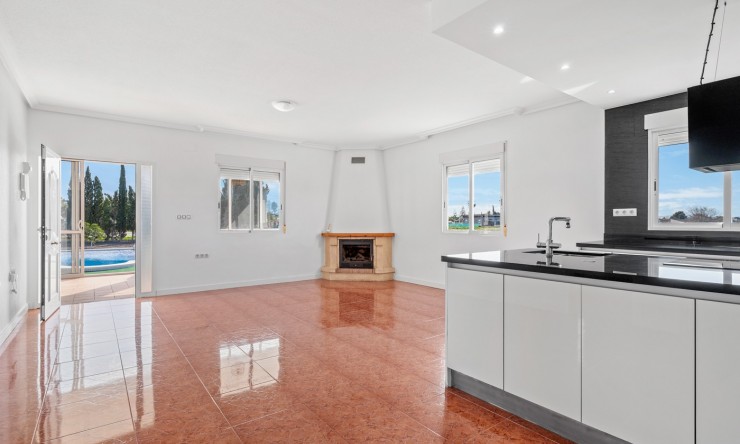 Re-Sale - Country Property - Dolores - Dolores - Country