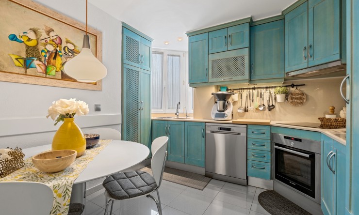 Re-Sale - Apartment - Torrevieja - Torrevieja - Centre