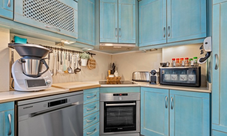 Re-Sale - Apartment - Torrevieja - Torrevieja - Centre