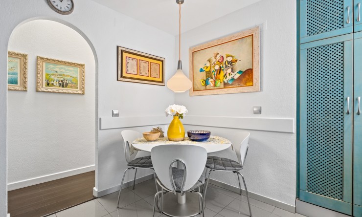 Re-Sale - Apartment - Torrevieja - Torrevieja - Centre