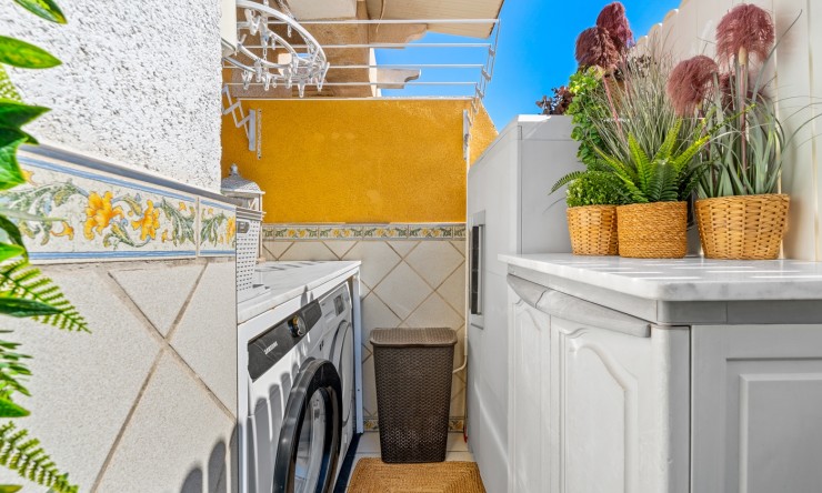 Re-Sale - Apartment - Torrevieja - Torrevieja - Centre