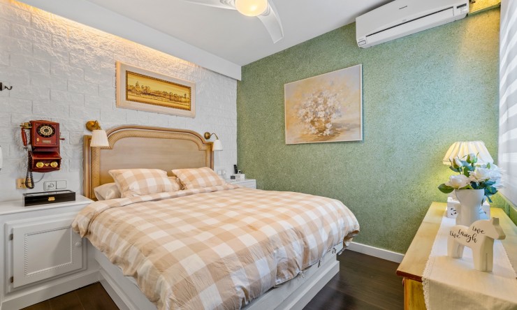 Re-Sale - Apartment - Torrevieja - Torrevieja - Centre