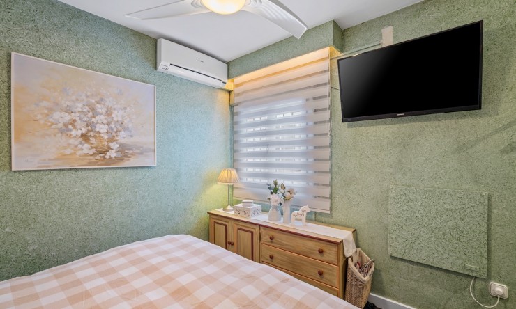 Re-Sale - Apartment - Torrevieja - Torrevieja - Centre