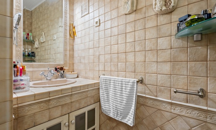 Re-Sale - Apartment - Torrevieja - Torrevieja - Centre