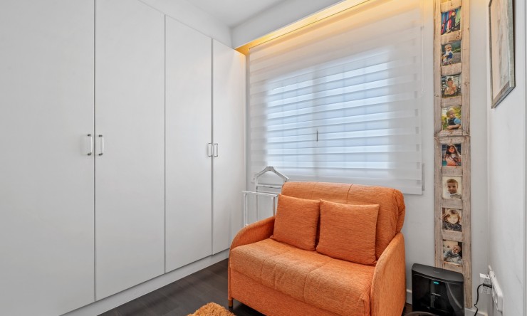 Re-Sale - Apartment - Torrevieja - Torrevieja - Centre