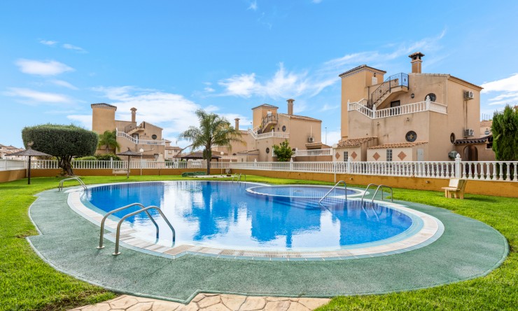 Re-Sale - Apartment - Orihuela Costa - Lomas de Cabo Roig