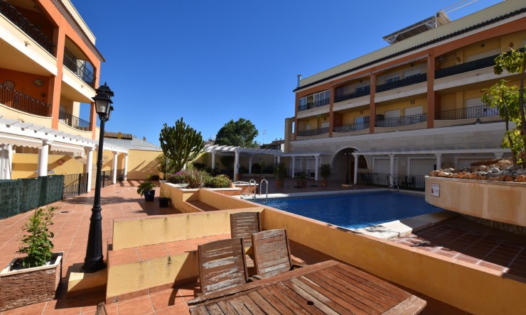 Re-Sale - Apartment - Algorfa - Algorfa - Village