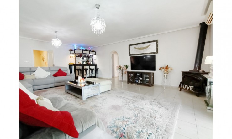 Re-Sale - Detached Villa - Gea y Truyols - Urb Lo Santiago