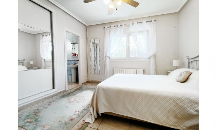 Re-Sale - Detached Villa - Gea y Truyols - Urb Lo Santiago