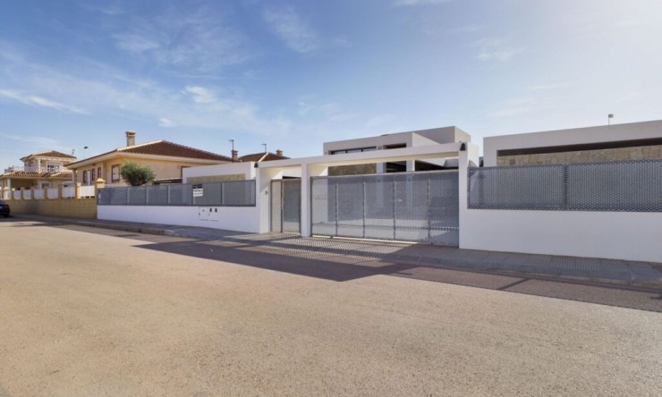 Re-Sale - Detached Villa - Los Alcazares - Serena Golf