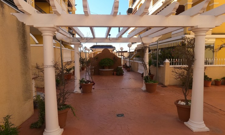 Re-Sale - Apartment - Algorfa - Algorfa - Village