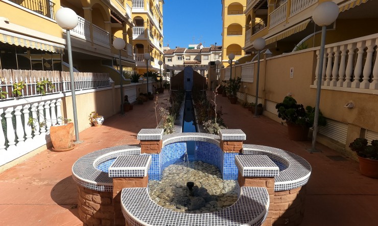 Re-Sale - Apartment - Algorfa - Algorfa - Village
