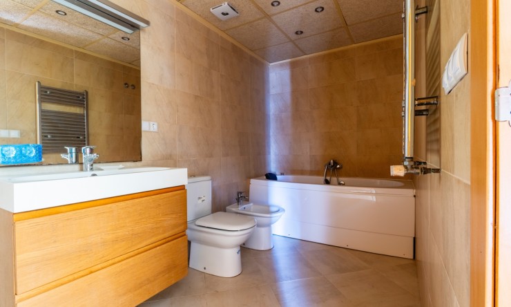 Re-Sale - Detached Villa - Orihuela Costa - Villamartin