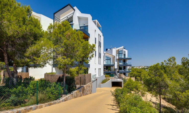 Re-Sale - Apartment - Las Colinas Golf Resort