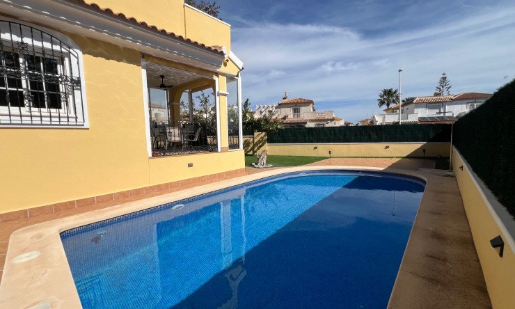 Re-Sale - Detached Villa - Orihuela Costa - Los Dolses