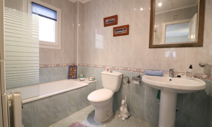 Wederverkoop - Halfvrijstaand - Algorfa - Montebello