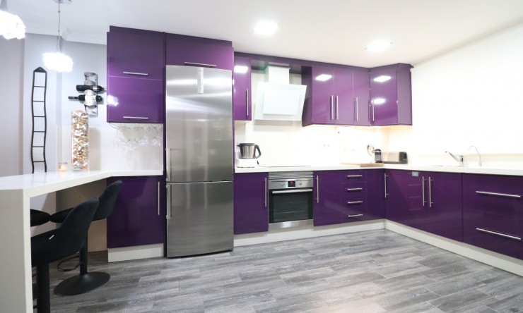 Wederverkoop - Herenhuis - Redovan - Redovan - Stad