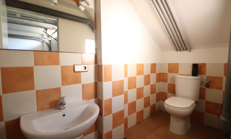 Wederverkoop - Herenhuis - Redovan - Redovan - Stad