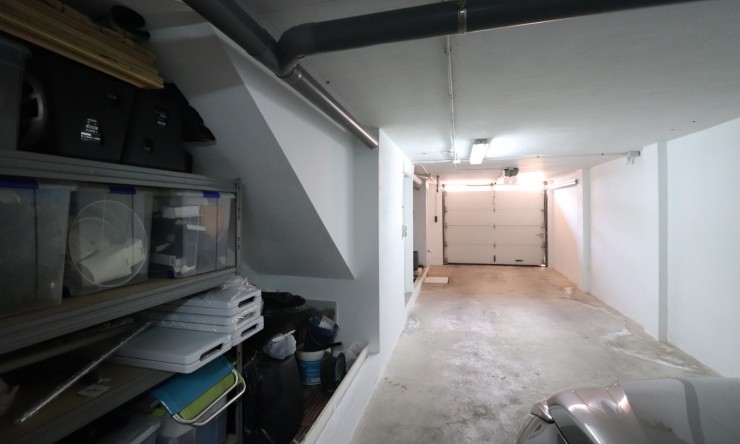 Wederverkoop - Herenhuis - Redovan - Redovan - Stad