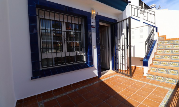 Re-Sale - Bungalow - Orihuela Costa - Villamartin