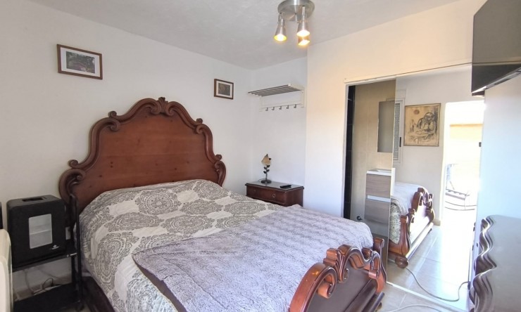 Videresalg - Frittliggende Villa - Villena - Rural location