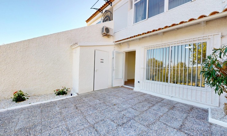 Wederverkoop - Bungalow - Orihuela Costa - Villamartin