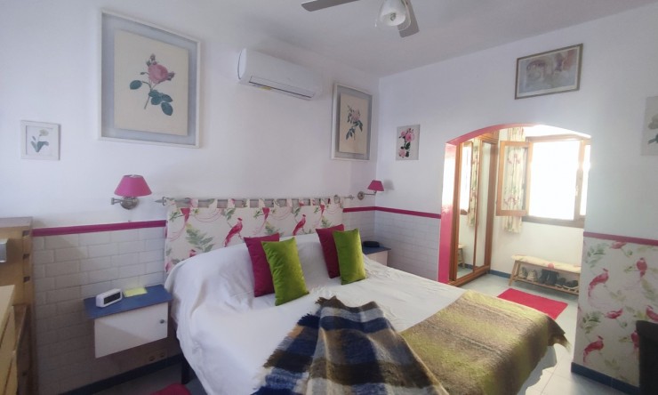 Reventa - Casa de Campo - Gea y Truyols - Urb Lo Santiago