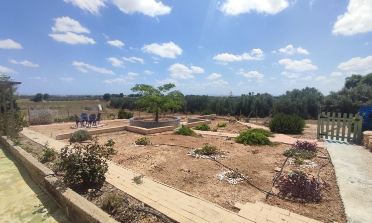 Reventa - Casa de Campo - Gea y Truyols - Urb Lo Santiago