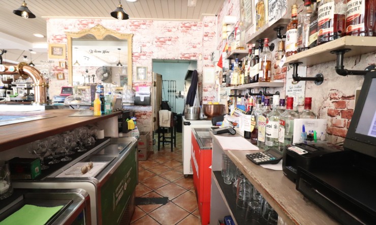 Commercieel - Commercieel (Erfpacht) - Formentera del Segura - Formentera - Dorp